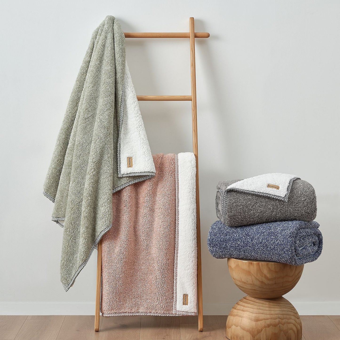 Bearpaw ASHFORD-THROW-DEEP-SEA