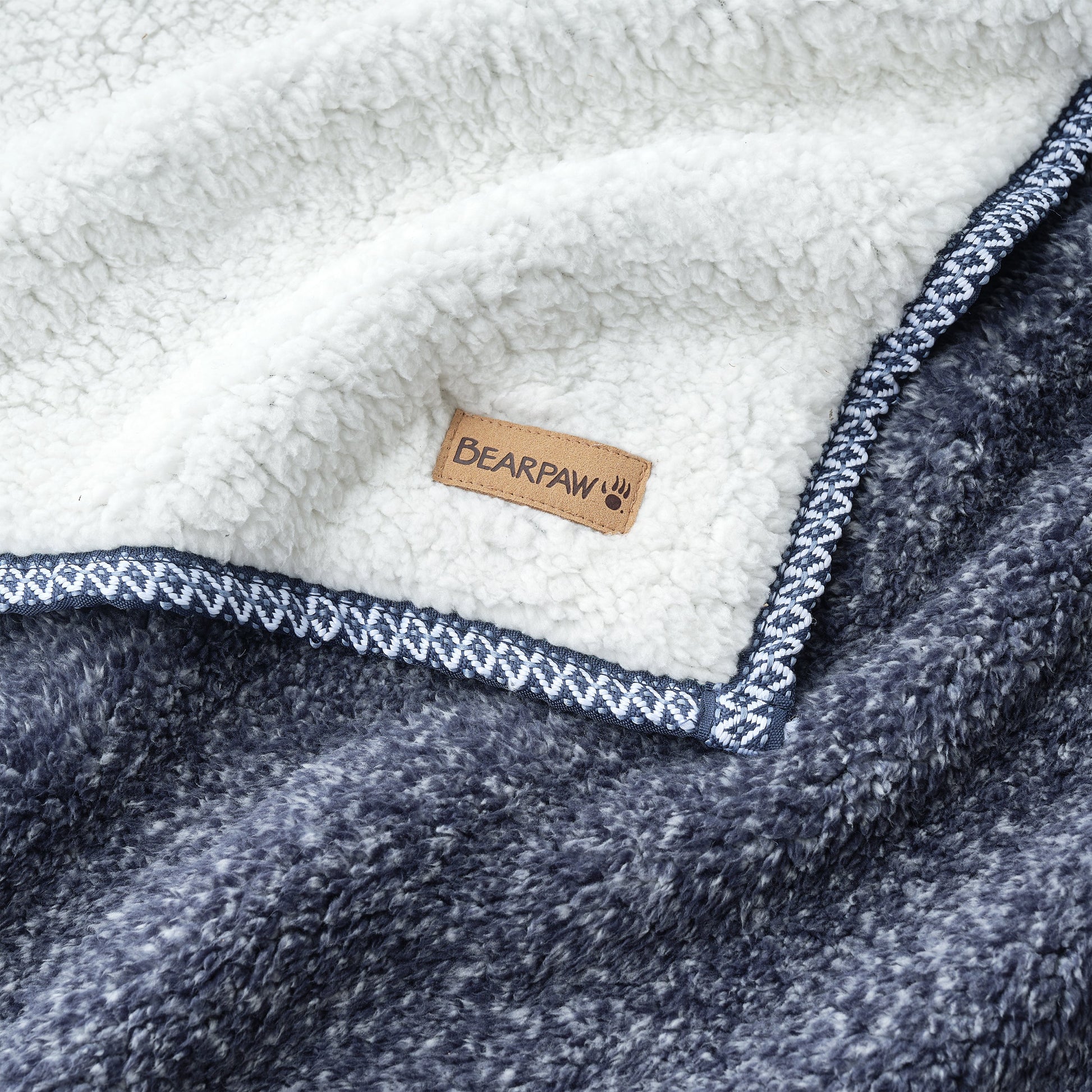 Bearpaw ASHFORD-THROW-DEEP-SEA