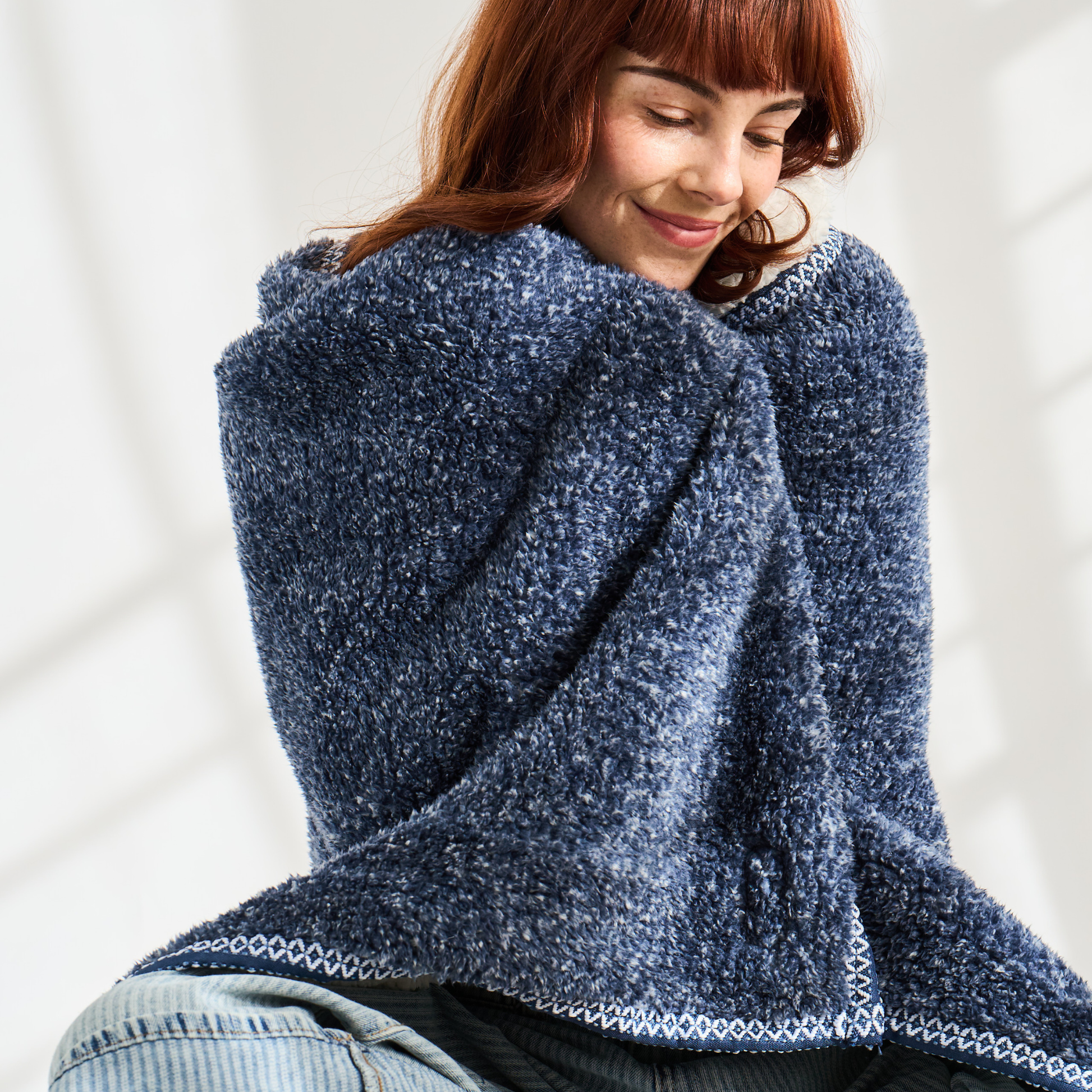 Bearpaw ASHFORD-THROW-DEEP-SEA