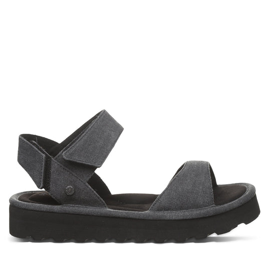 Bearpaw Crest Black Platform Sandal With Quilted Footbed